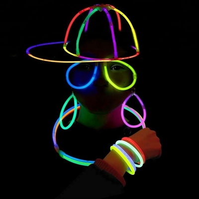 Party Favorit Glow Stick Armbänder verschiedene Farben für Halloween Dekoration Spannung