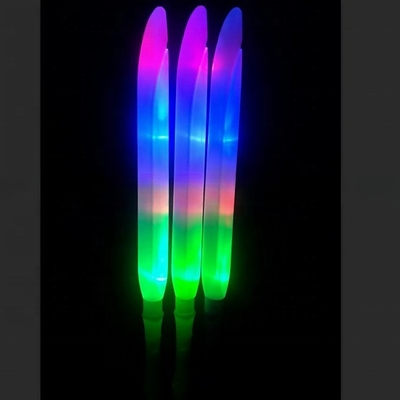 Grünes mehrfarbiges Gerades LED-Leuchten im dunklen Schwert-Spielzeug für den mittleren und schnellen Modus